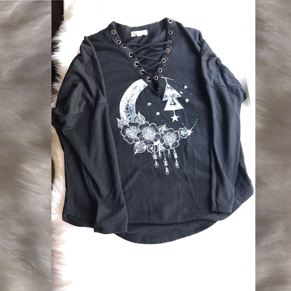 Black long sleeve moon lace front